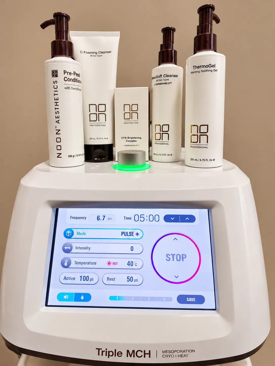 Appareil Triple MCH et cosmétiques Noon Aesthetics